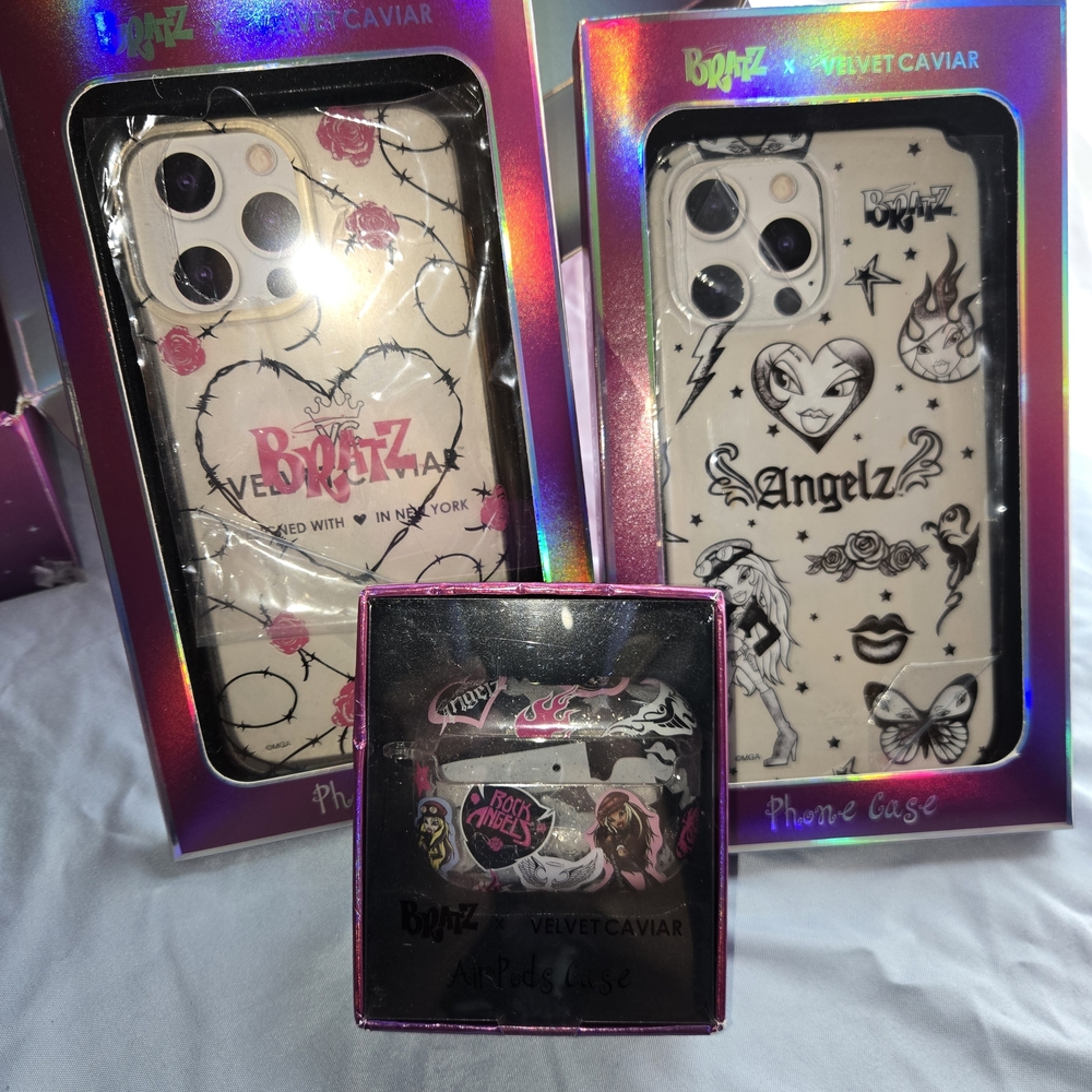 Velvet Caviar Bratz Angelz Phone Case - Black and Pink